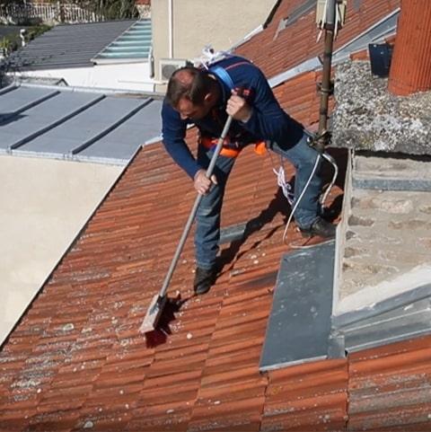 Nettoyage de toiture : ce qu'il faut savoir - Atriome